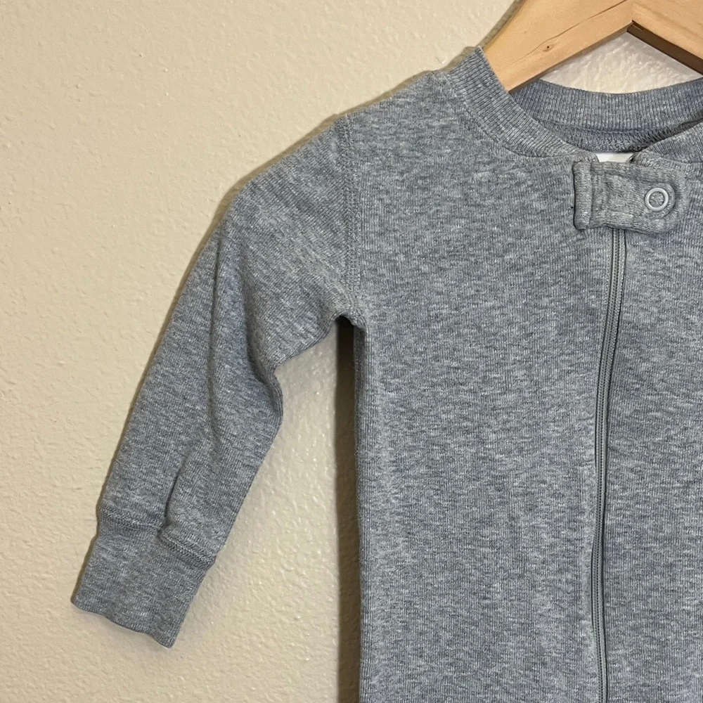 Hanna Andersson Gray Organic Cotton One Piece Pajamas